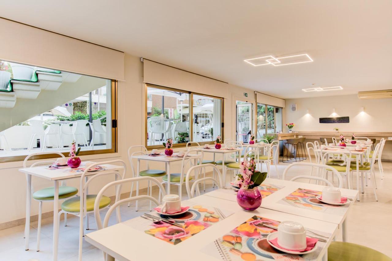 Hotel Puppi Cattolica Esterno foto