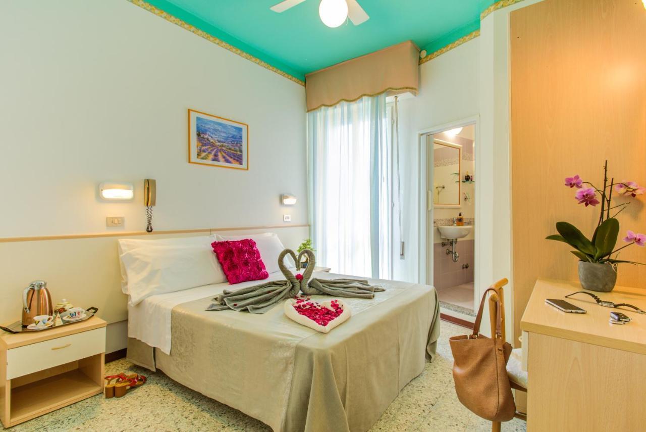 Hotel Puppi Cattolica Esterno foto