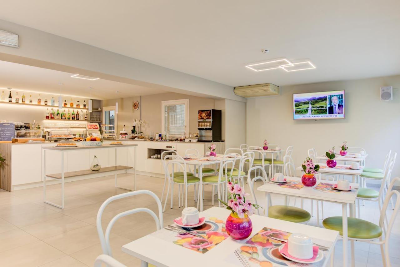 Hotel Puppi Cattolica Esterno foto